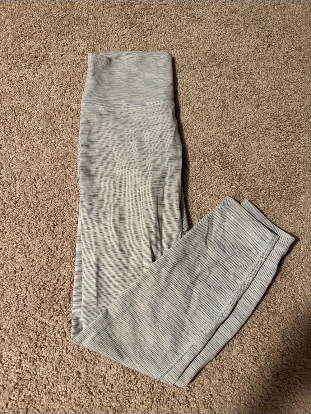 Lululemon Wunder Under High-Rise Tight 28”
In Wee Are From Space Nimbu